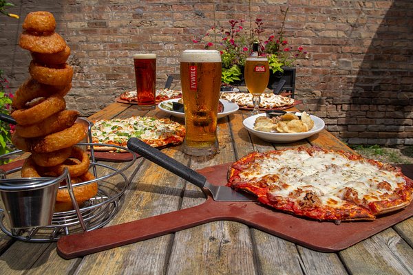 https://dynamic-media-cdn.tripadvisor.com/media/photo-o/1a/0f/87/07/pizzas-beer-appetizers.jpg?w=600&h=-1&s=1