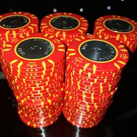 tenemos Texas hold"em every night from 7pm to 2am come and enjoy our action