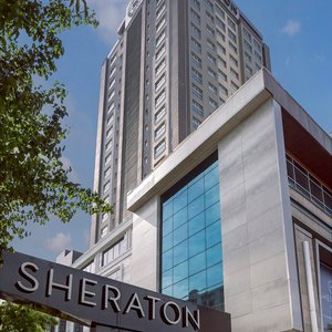 Sheraton Bishkek, hotel in Bishkek