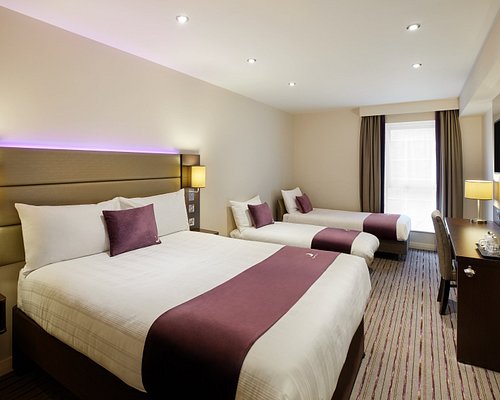 premier travel inn portsmouth