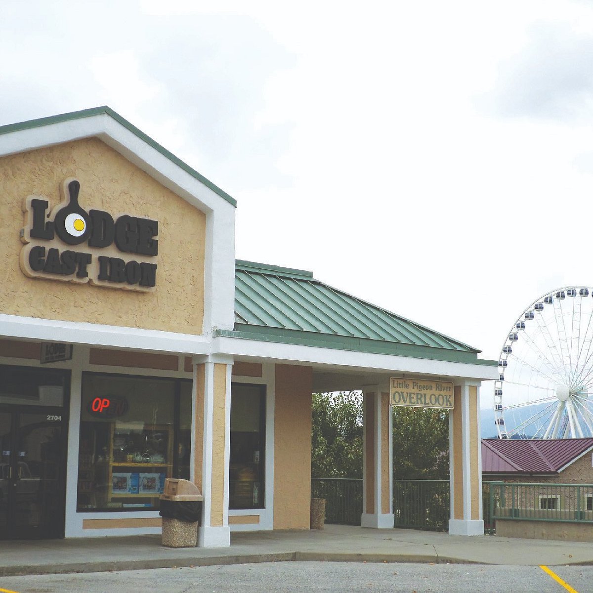 Lodge Cast Iron Factory Store - Pigeon Forge - All You Need to Know