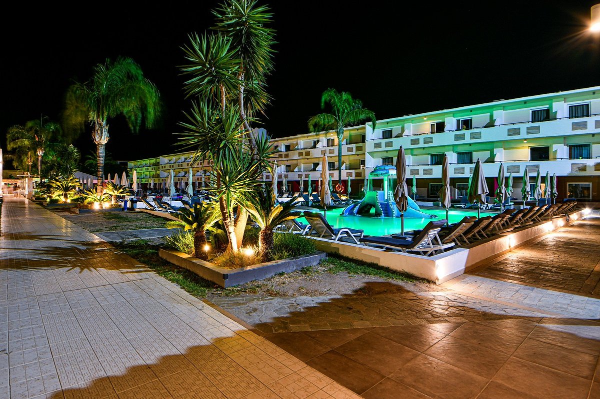 Dodeca Sea Resort