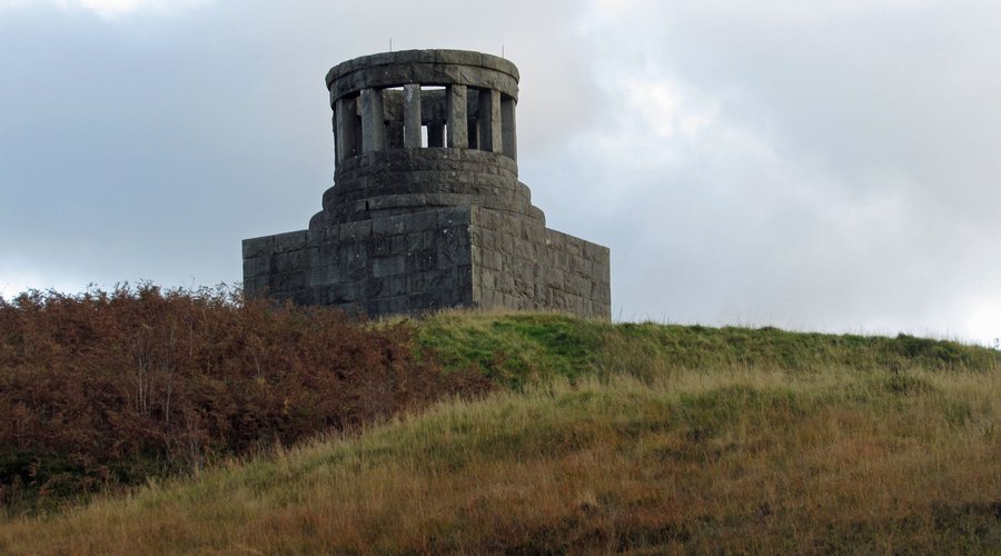 Duncan Ban MacIntyre monument