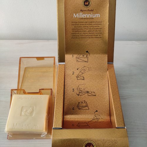 Amazon.com : MYSORE SANDAL SOAP 3 In 1(Sandal, Rose & Jasmine Fragrance)  Gift Pack (450 G) : Beauty & Personal Care