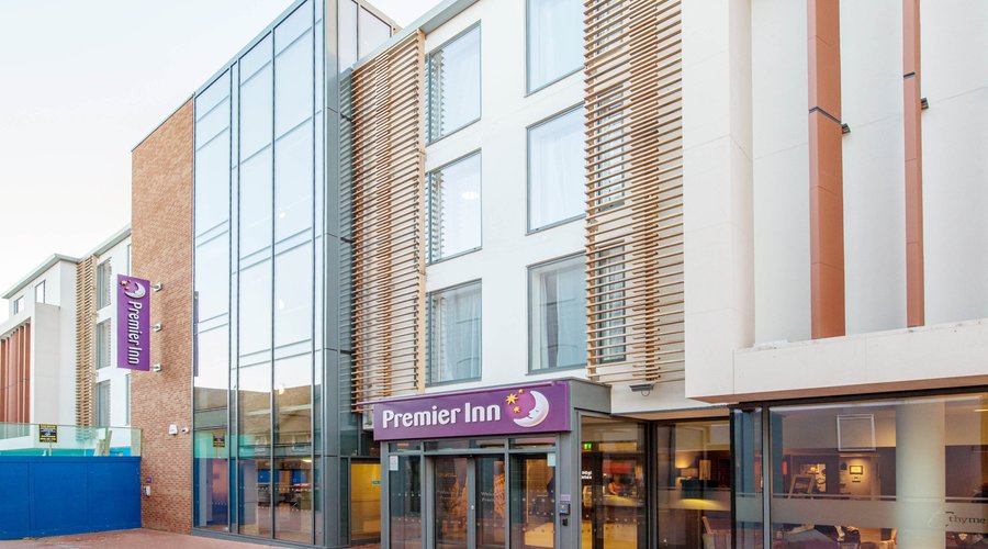 Premier Inn St Albans City Centre hotel exterior