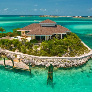 bahamas travel cost