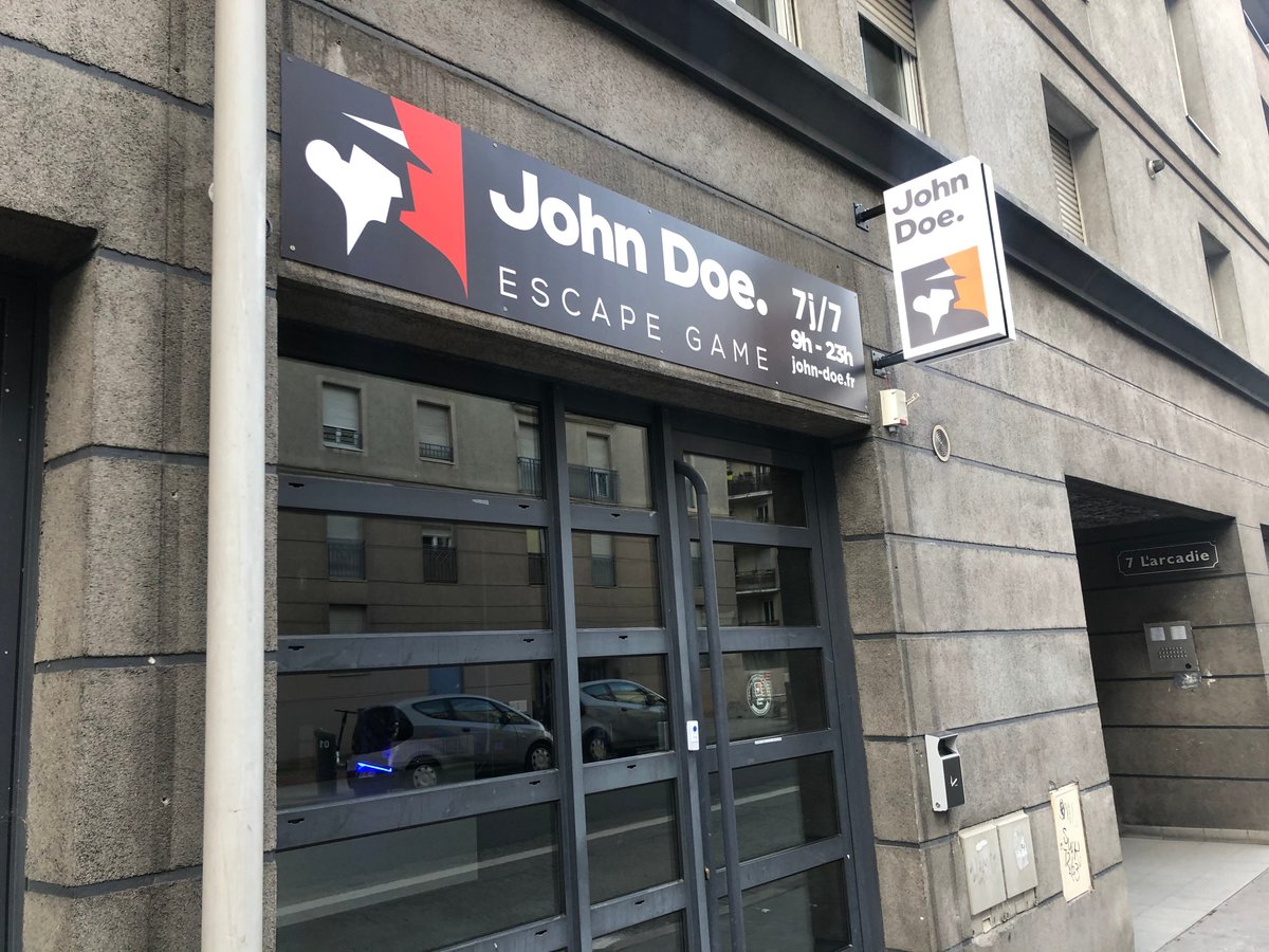 Escape Game in Bordeaux - Blue Castle Dark Edition - Escape Game John Doe