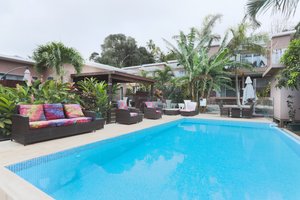 Pool & Beach