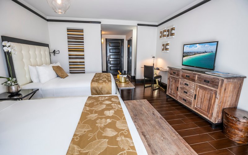 Queen Queen Room