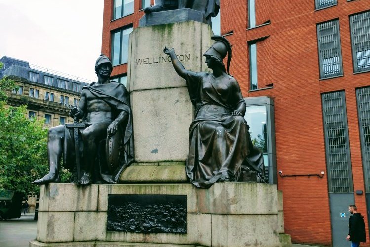 Wellington statue