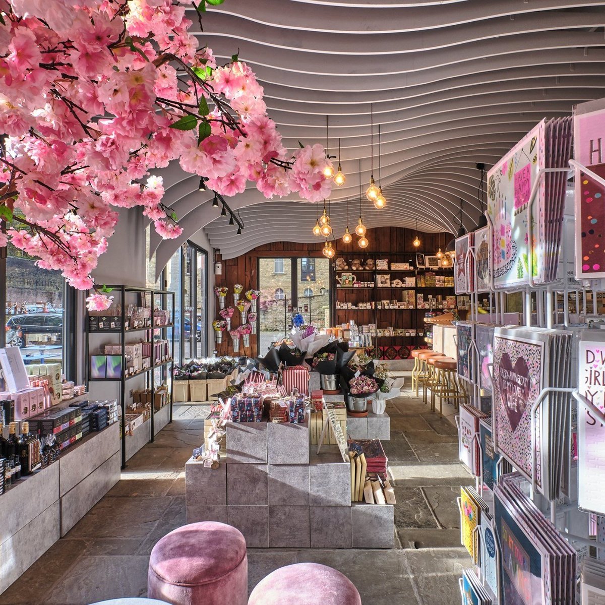 PRESTIGE FLOWERS GIFT SHOP (Halifax) Ce qu'il faut savoir