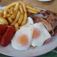 Yankee Breakfast 3x Bacon, 2x Eggs, Tomato (or beans) and Chips.