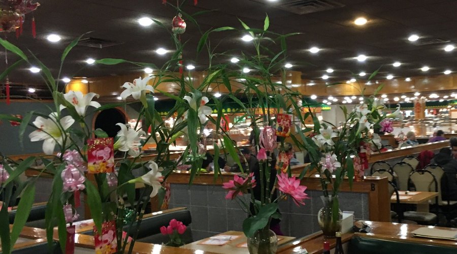 Royal Buffet & Grill