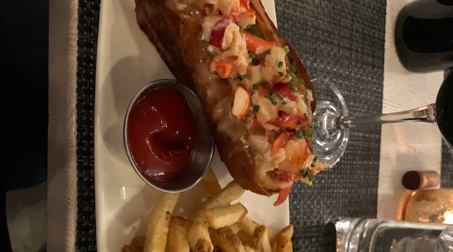 lobster roll small