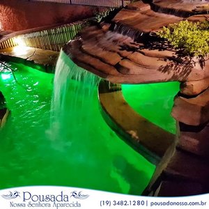 Nossas piscinas e spa aquecidos. 
