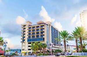 Pier House 60 Clearwater Beach Marina Hotel in Clearwater, image may contain: Condo, City, Hotel, Urban