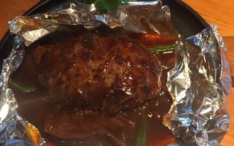 見て！見て！！ 肉汁が出てきそうです。思い出すとよだれが口に広がります。