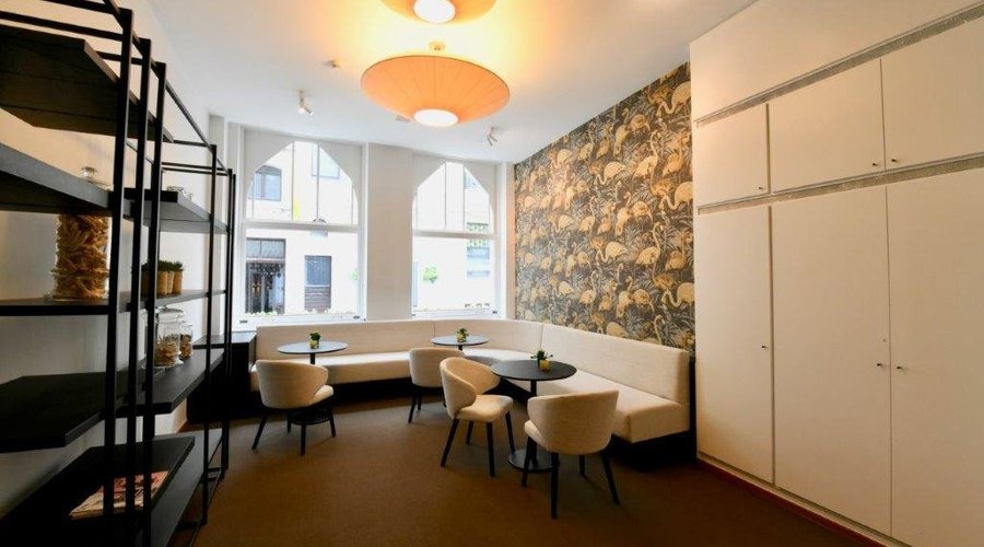 Volledige renovatie jan-febr 2019 van onze lounge ruimte