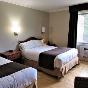 Notre chambre pour ce séjour en juillet 2019, 2e étage, sans balcon, 2 lits doubles