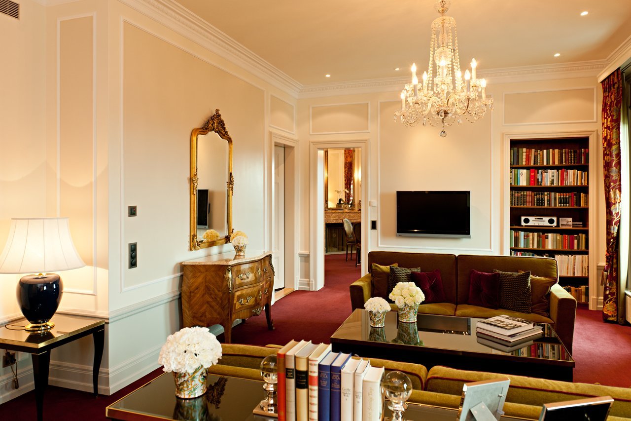 Hotel Bellevue Palace by null