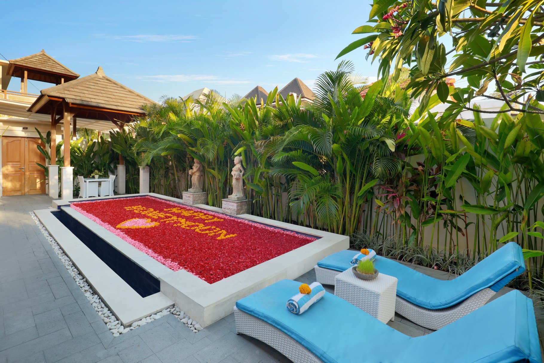 HOLL VILLA: 2022 Prices & Reviews (Bali/Legian) - Photos Of B&B ...