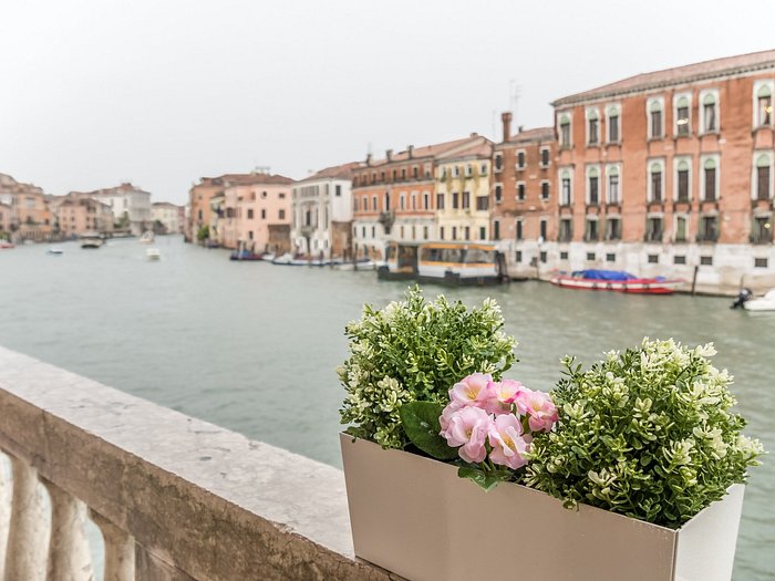 Grand Canal Vacation Rentals & Homes - Venice, Italy