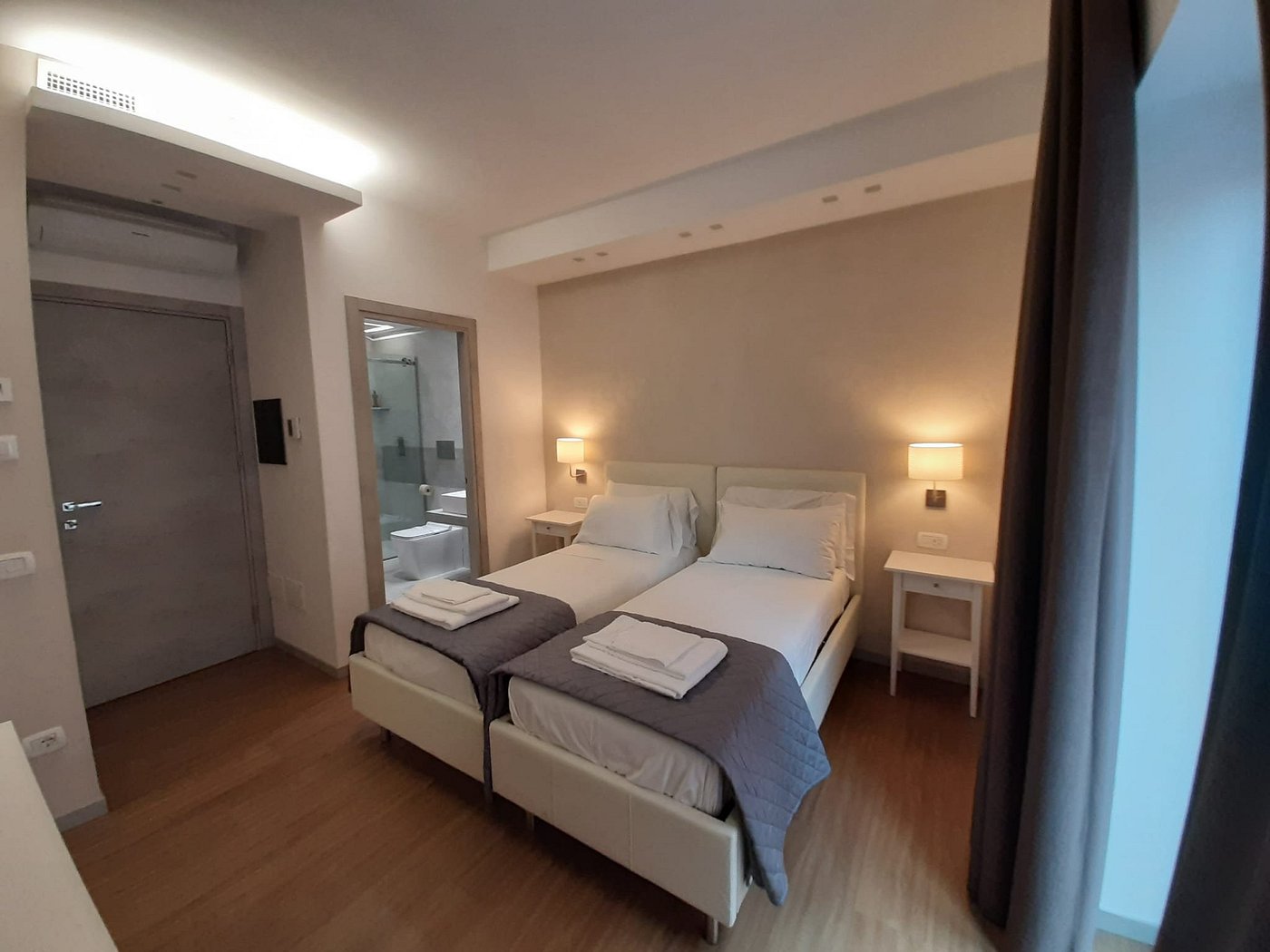 PRESTIGE ROOMS CHIAIA Hotel (Napoli): Prezzi 2022 e recensioni