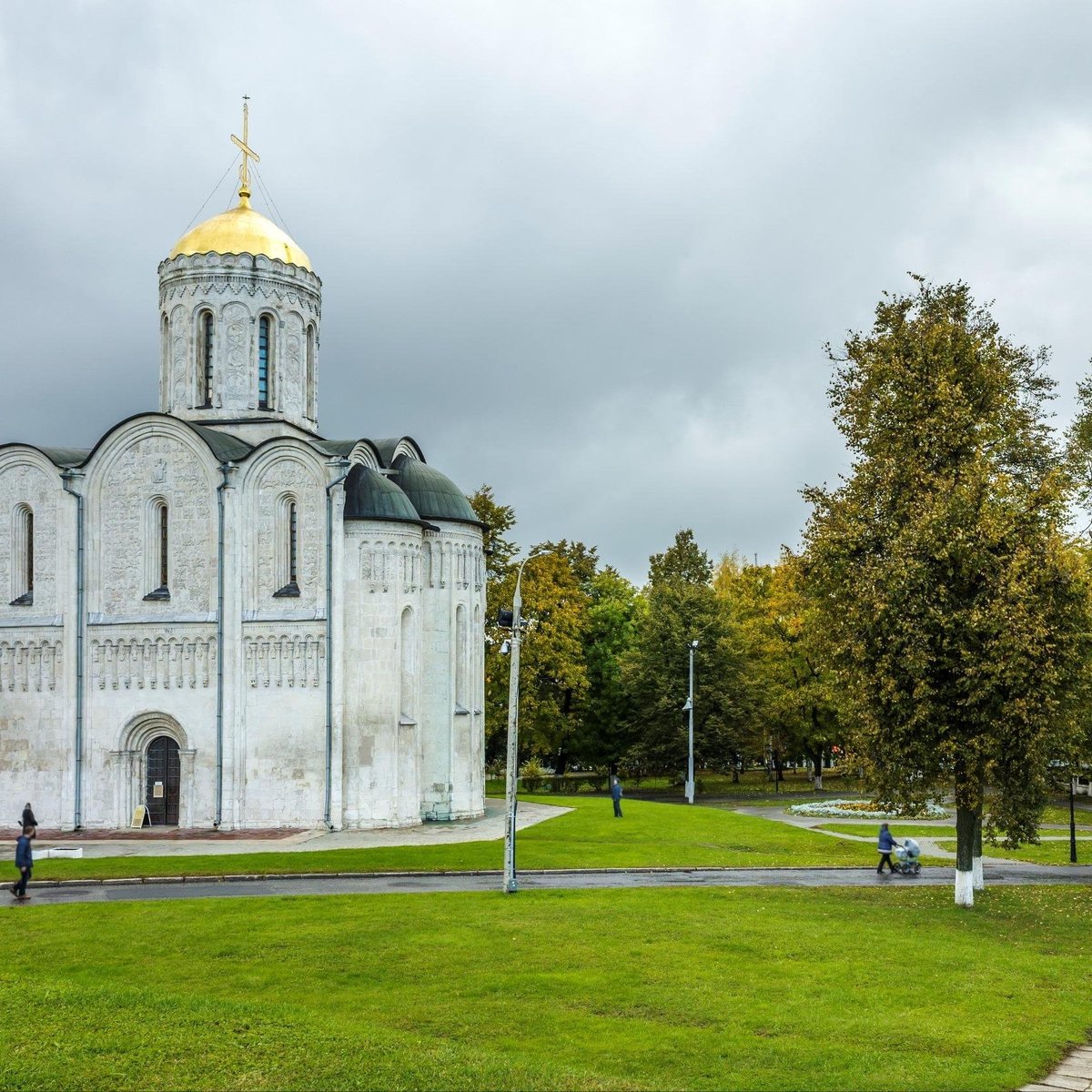 Дмитровский храм во Владимире