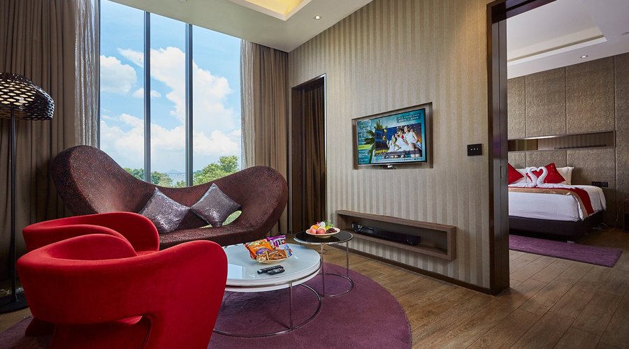 Rainforest Suite Living Room