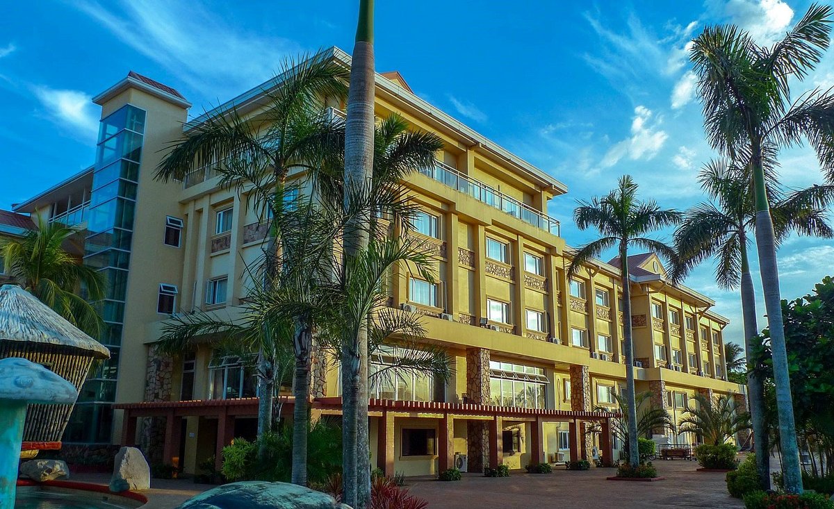 Tanza Oasis Hotel and Resort โรงแรมใน ลูซอน