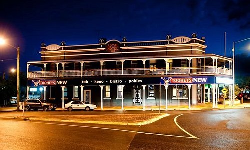 Royal Hotel Gatton is situated in the main street of Gatton in the beautiful Lockyer Valley