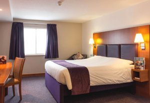 Room & Suite