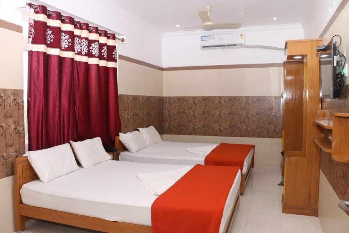 SARAVANAS LODGE (AU$40): 2022 Prices & Reviews (Thiruchendur, India ...