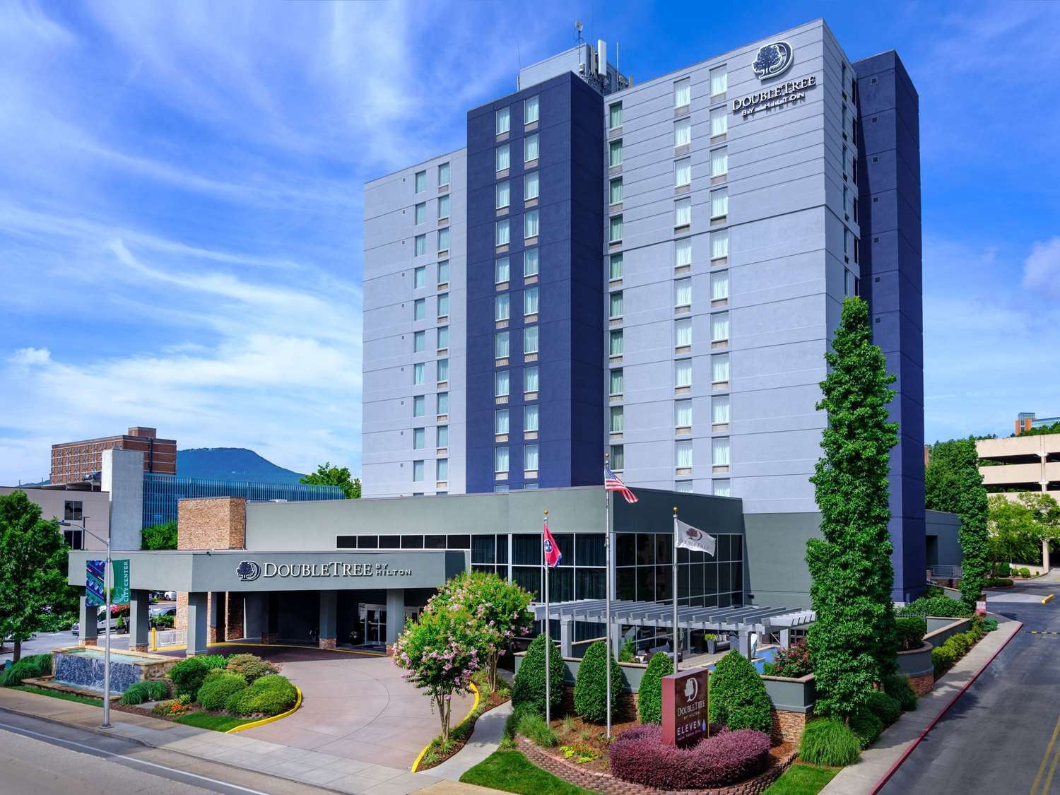 DOUBLETREE BY HILTON HOTEL CHATTANOOGA DOWNTOWN 159 1 8 0   Exterior 