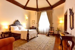 Room & Suite