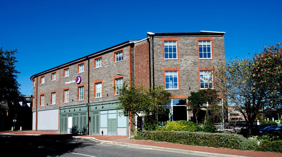 Premier Inn Lewes Town Centre hotel exterior