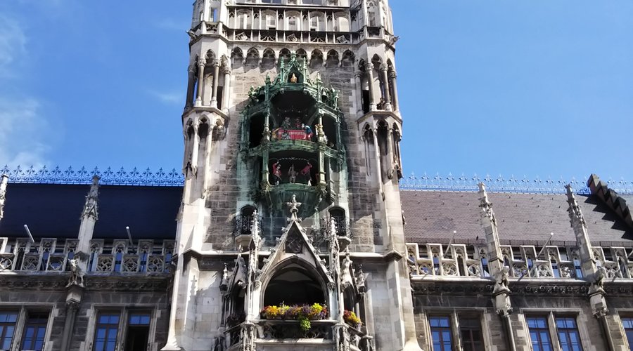 Glockenspiel (I failed to add the animation of "Mechanism Clock" because the web site did not accept MP-4 files.)