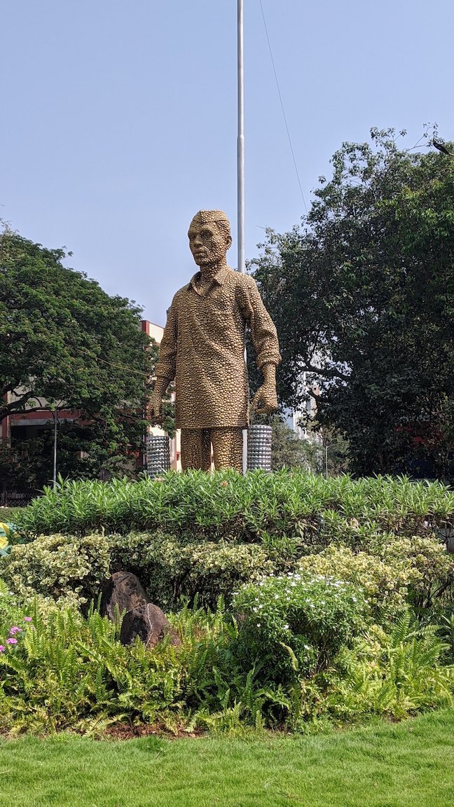 DABBAWALA TRIBUTE STATUE (Mumbai) - All You Need to Know BEFORE You Go