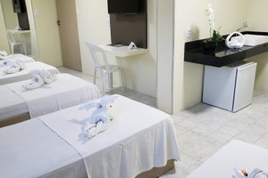 Room & Suite