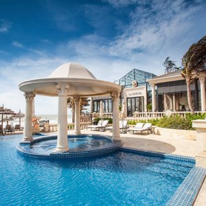 The Imperial Hotel &amp; Resort Vung Tau, hotel in Vung Tau