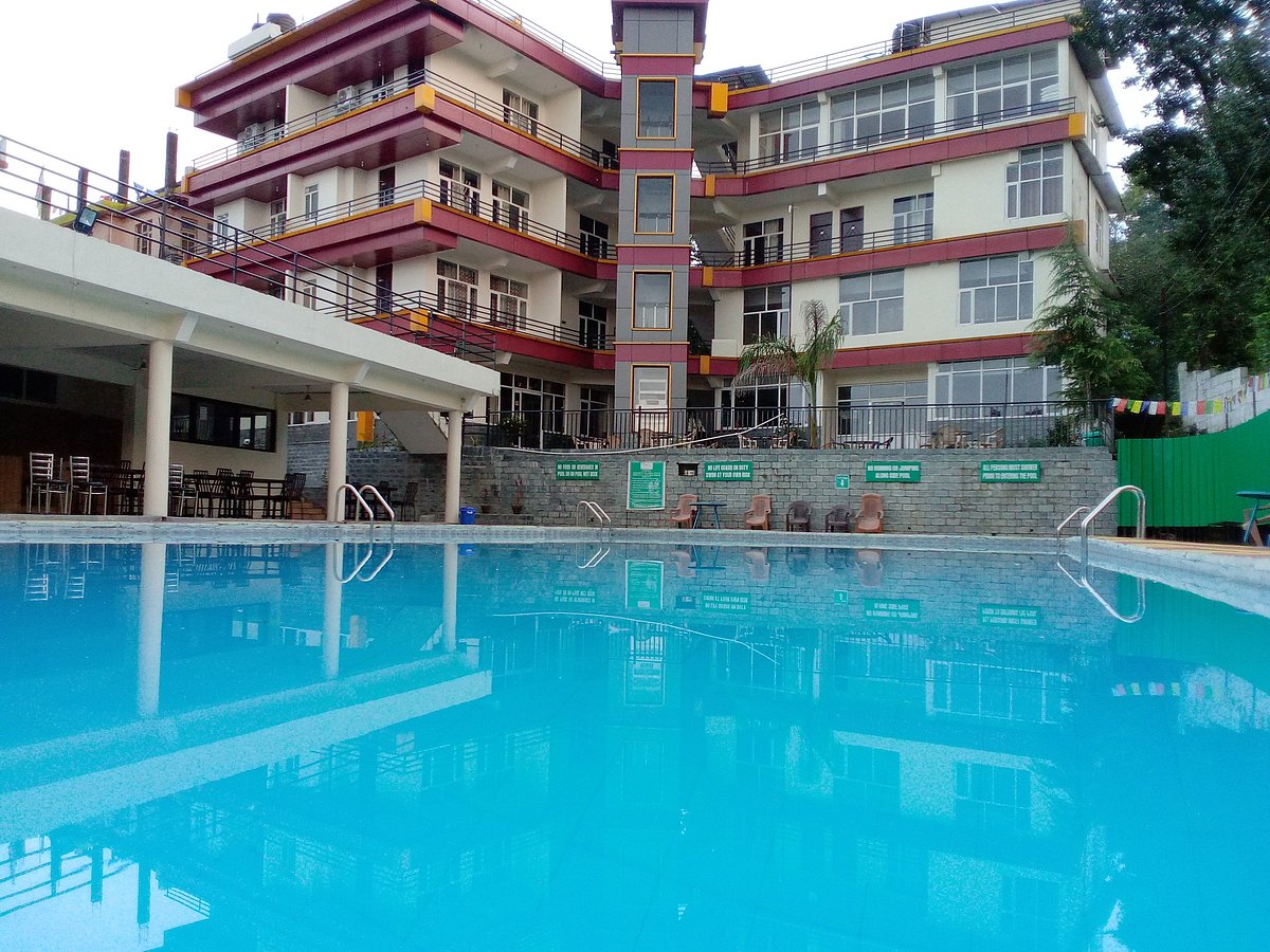Highland Village Resort, hotel in Dharamsala