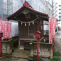 中本一稲荷神社祠