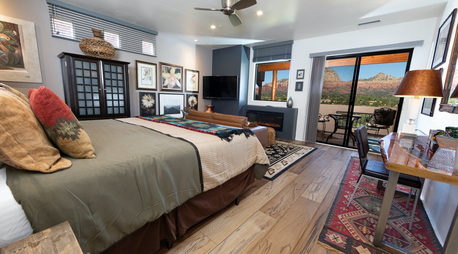 Experience Modern Elegance and Spectacular Red Rock Views.