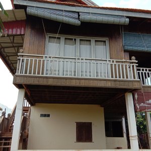 The lodge has bungalows and private rooms 