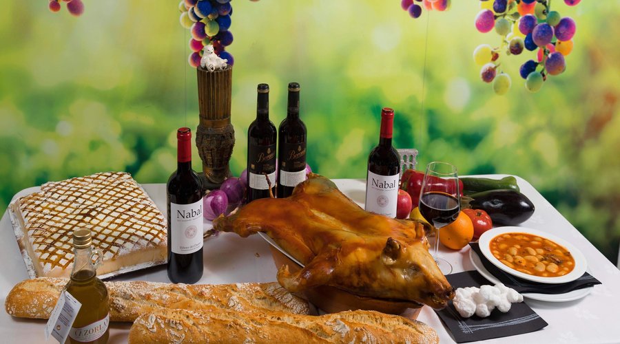 Gastronomía típica Segoviana. Asador David Guijarro. Espacio Gastronómico El Oso Blanco