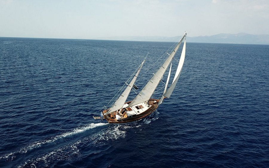 eclipse sailing yacht