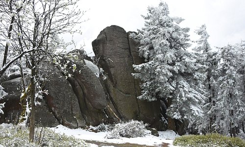 Rock formations on Mała Ostra