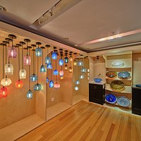 Lighting and sinks/basin displays