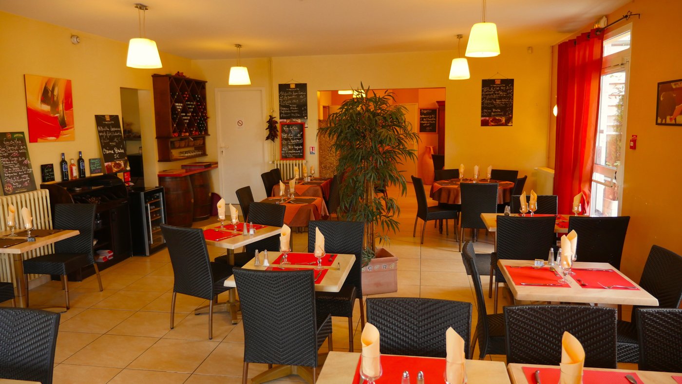 Hôtel-Restaurant Le Caldéro (Montpon-Menesterol) : tarifs 2024 et 10 avis