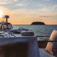 Dining on the Rocks